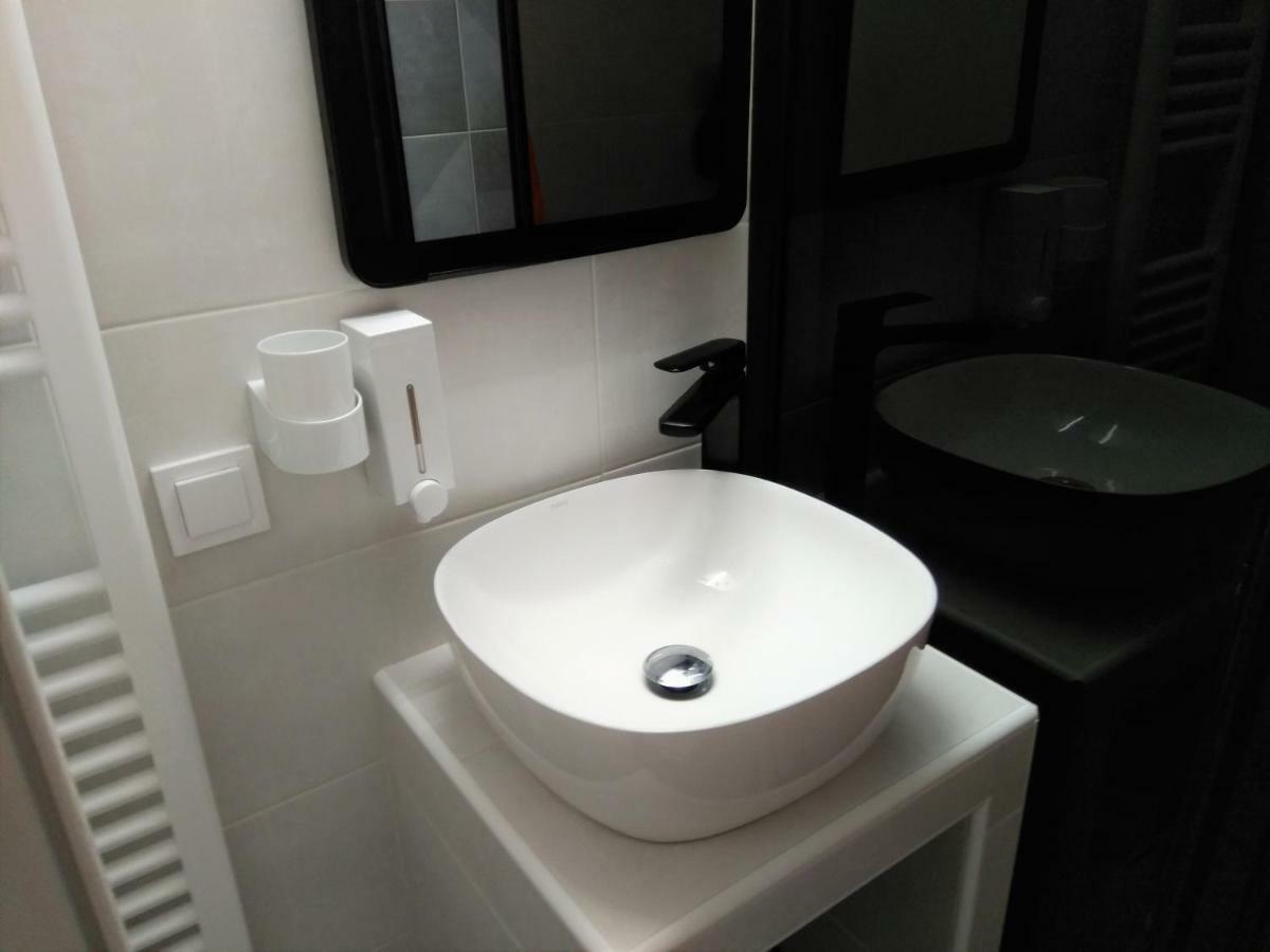 Athens Pangrati Modern Apt 10Min To Metro Atenas Exterior foto